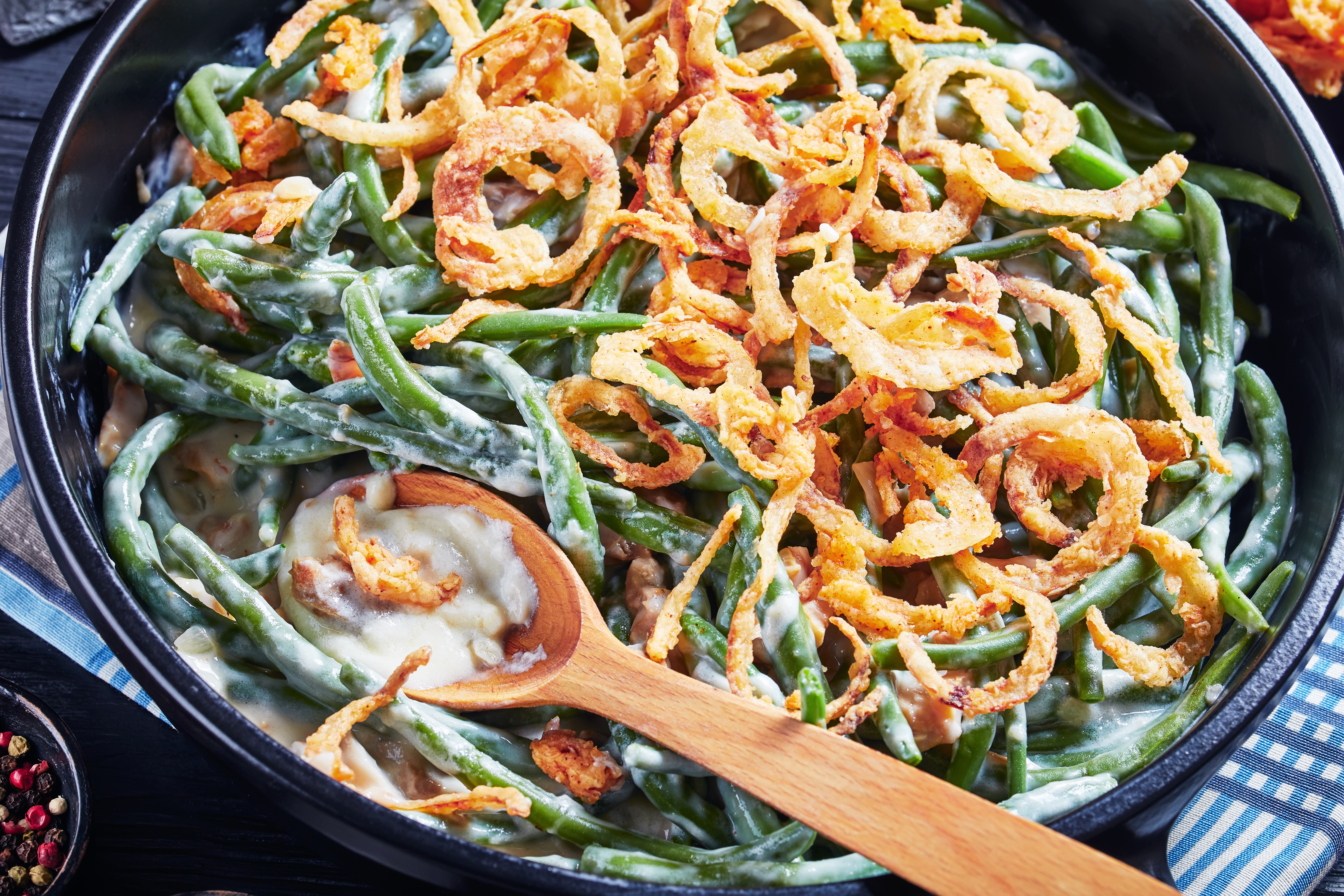 Green beans with crispy onions